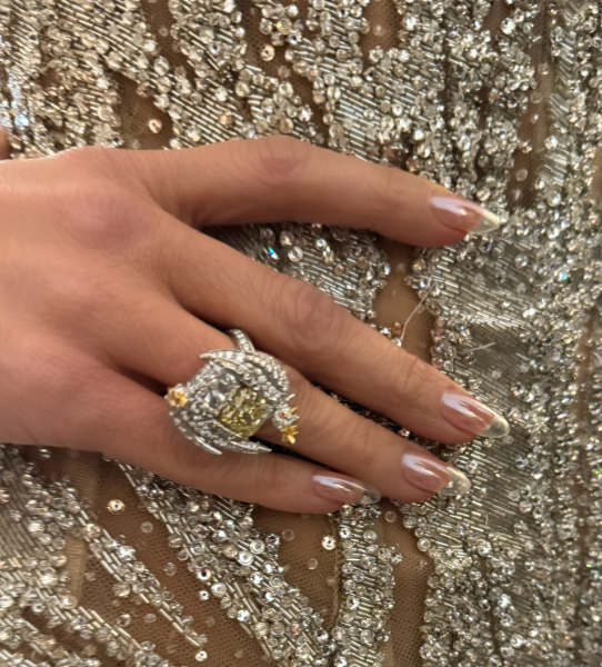 J Lo’s Otherworldly Butterfly Nails Are A Met Gala Winner